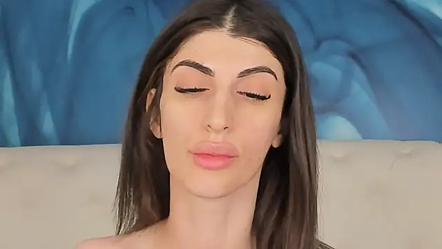 SkinnyDolly online show from 11-15-25, 03:10