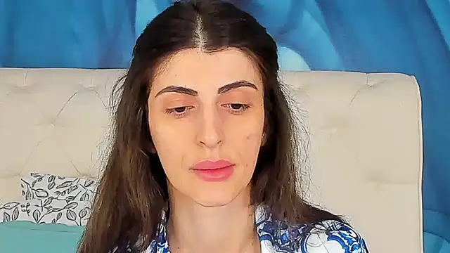 SkinnyDolly online show from 06-06-26, 03:01