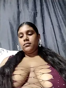 Lilmisskay18 online show from 04-08-26, 01:12