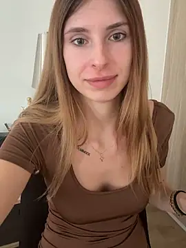 Snapshot of emma05 chatting on 02-26-26, 06:57 emma05 online show from 02-26-26, 06:57