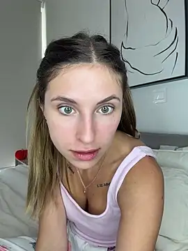emma05 online show from 06-15-26, 06:13