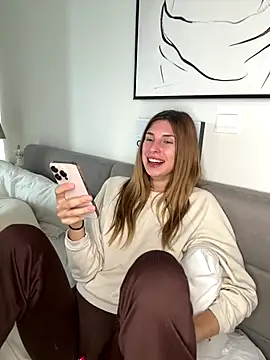 Snapshot of emma05 chatting on 01-08-26, 07:14 emma05 online show from 01-08-26, 07:14