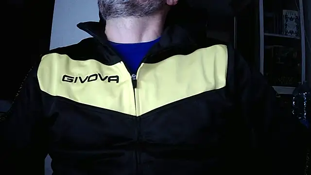 Snapshot of Nash_76_ chatting on 12-23-25, 10:03 Nash 76 online show from 12-23-25, 10:03