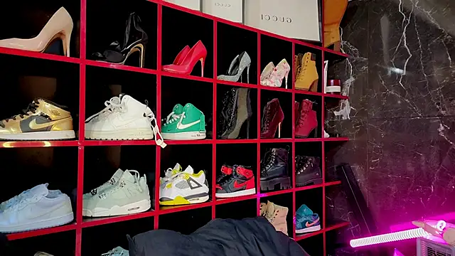 Indianbrownie online show from 03-11-26, 12:04