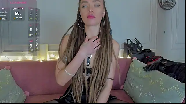Snapshot of KellyFouler chatting on 02-08-25, 02:16 KellyFouler online show from 02-08-25, 02:16