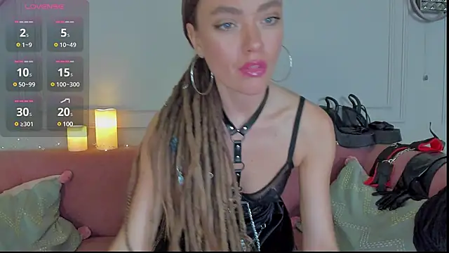 Snapshot of KellyFouler chatting on 02-16-25, 02:32 KellyFouler online show from 02-16-25, 02:32