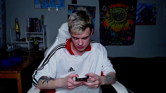 hornyadamsex online show from 04-25-26, 03:31