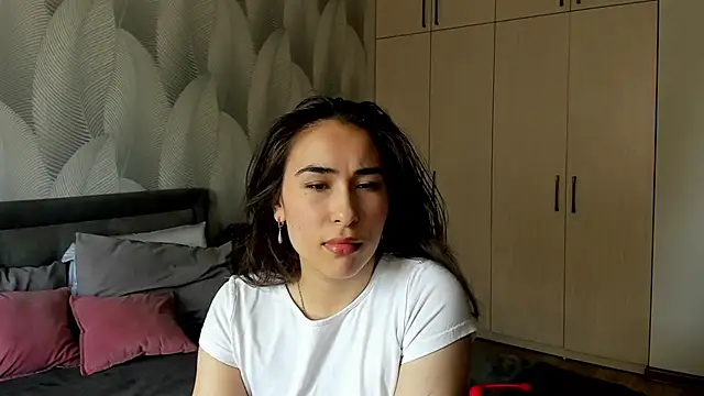 Bambiii bby online show from 06-15-26, 06:24