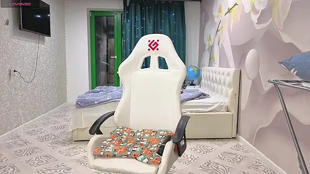 Snapshot of katerinapree chatting on 10-27-25, 06:31 katerinapree online show from 10-27-25, 06:31