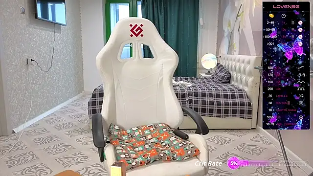 Snapshot of katerinapree chatting on 10-18-25, 06:04 katerinapree online show from 10-18-25, 06:04