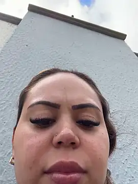 lariic online show from 03-12-26, 01:26