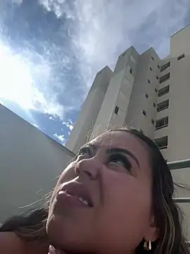 lariic online show from 03-31-26, 06:43