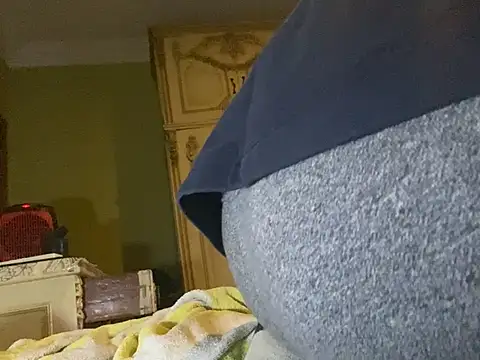 emylolo9 online show from 02-08-25, 11:55