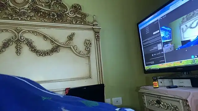 emylolo9 online show from 01-04-25, 07:24