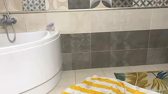 emylolo9 online show from 01-23-25, 03:11