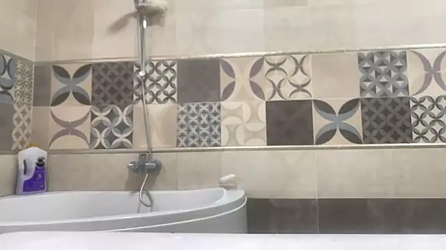 emylolo9 online show from 01-18-25, 12:04