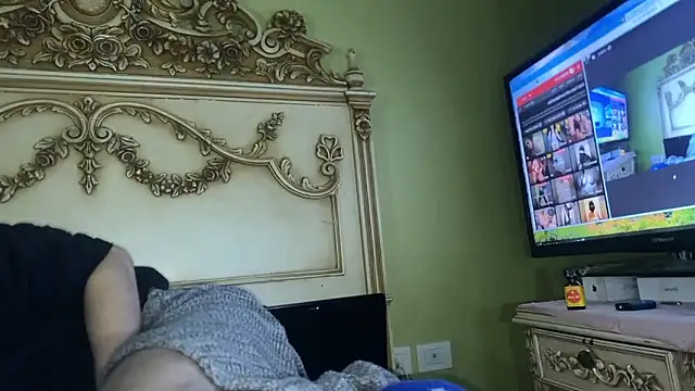 emylolo9 online show from 01-04-25, 04:23