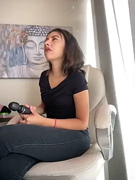 im lorein online show from 09-08-25, 02:16