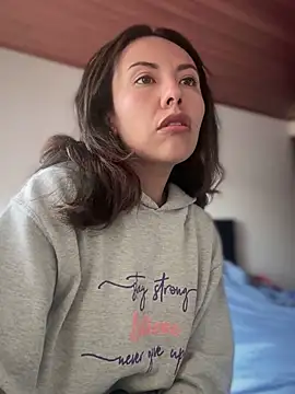 im lorein online show from 10-21-25, 02:16