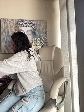 im lorein online show from 09-09-25, 12:58