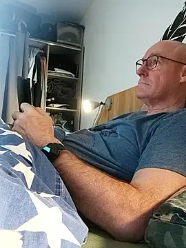 bogland33 online show from 01-18-26, 07:06