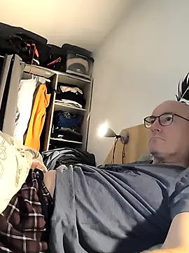 bogland33 online show from 11-25-25, 12:44