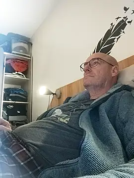 bogland33 online show from 10-29-25, 08:08