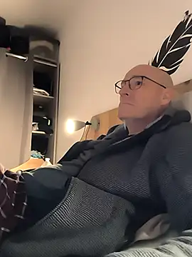 bogland33 online show from 12-21-25, 08:42