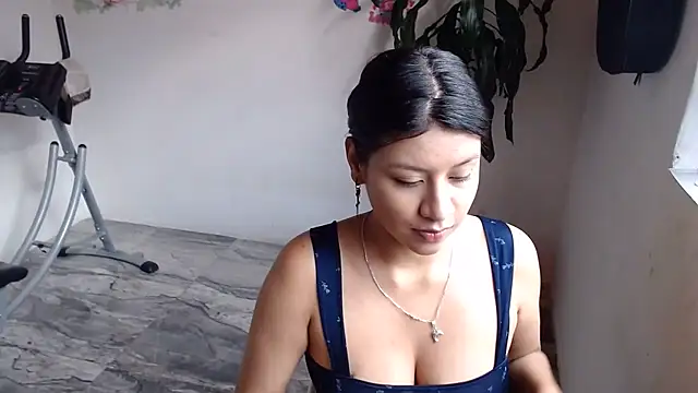 Snapshot of maye_dan chatting on 06-18-26, 02:11 maye dan online show from 06-18-26, 02:11