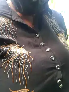 Snapshot of kumaricapalsex2 chatting on 02-06-25, 11:42 kumaricapalsex2 online show from 02-06-25, 11:42