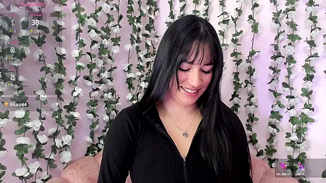 Snapshot of Sara_Kurt chatting on 09-22-25, 01:50 Sara Kurt online show from 09-22-25, 01:50