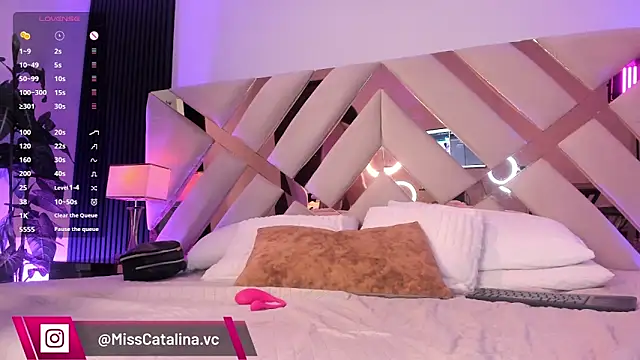miss catalinaa online show from 06-01-26, 12:49