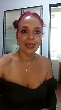 Snapshot of sthefania1710 chatting on 04-23-26, 12:29 sthefania1710 online show from 04-23-26, 12:29