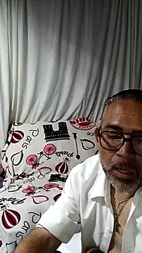 sthefania1710 online show from 04-05-26, 02:51