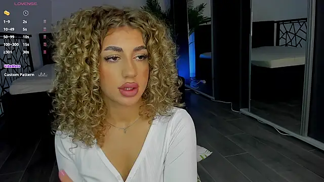 CurlyAnt0 online show from 12-19-25, 08:38