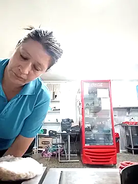 carolina linarez69 online show from 05-28-26, 04:57