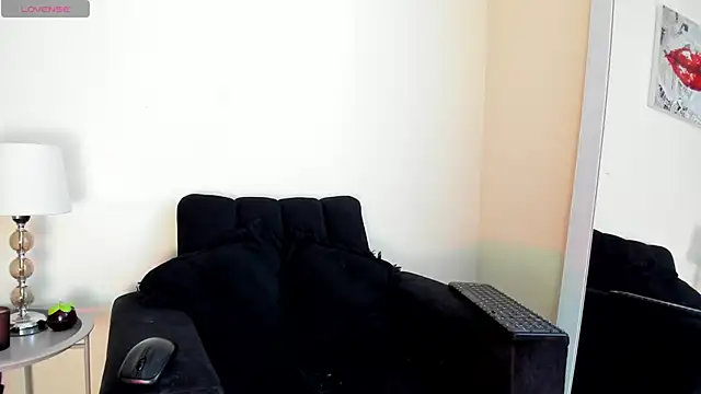 its  angelica  online show from 04-08-26, 06:42