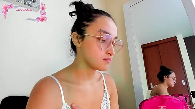 its  angelica  online show from 04-04-26, 06:47