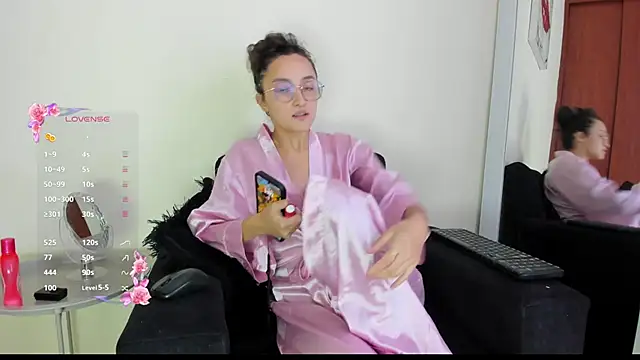 its  angelica  online show from 10-08-25, 06:08