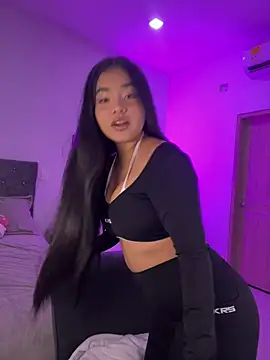Snapshot of AuroraFiore chatting on 07-18-26, 02:42 AuroraFiore online show from 07-18-26, 02:42