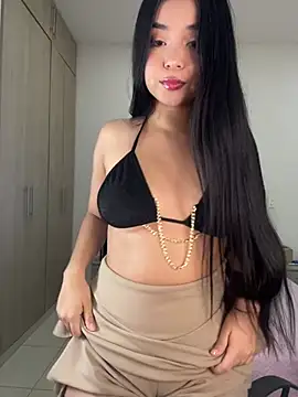 Snapshot of AuroraFiore chatting on 06-19-26, 01:44 AuroraFiore online show from 06-19-26, 01:44