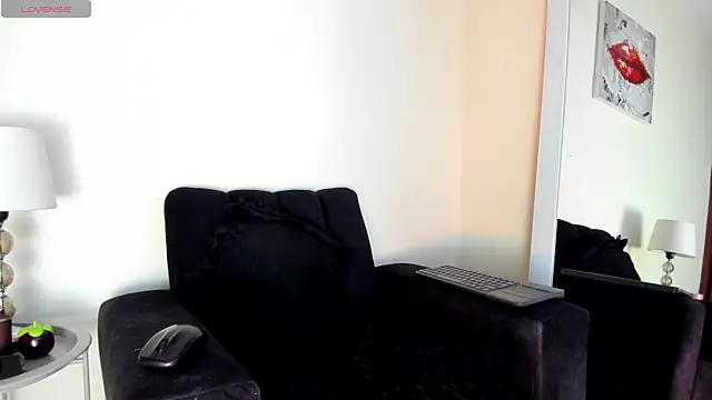 victoria  lace  online show from 04-08-26, 12:45