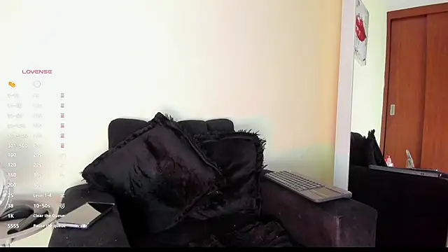 victoria  lace  online show from 10-15-25, 02:10