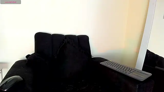 victoria  lace  online show from 03-03-26, 12:39