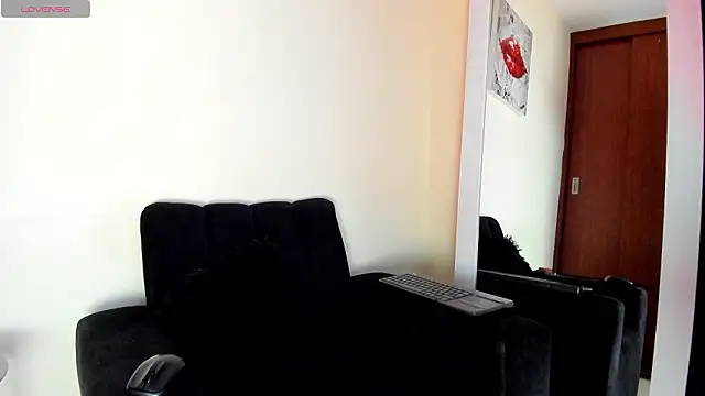 victoria  lace  online show from 02-03-26, 12:21