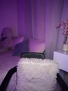 tuckersabrina online show from 12-05-25, 01:43