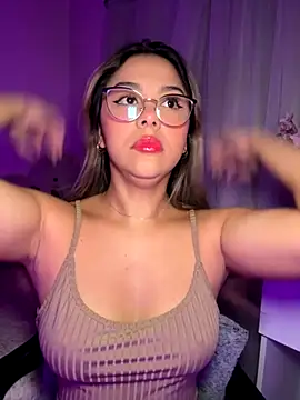 tuckersabrina online show from 09-09-25, 11:08