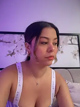 tuckersabrina online show from 12-01-25, 02:07