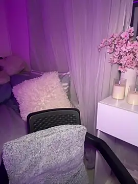 tuckersabrina online show from 10-03-25, 11:23