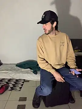 Snapshot of Mieto_ chatting on 06-04-26, 11:31 Mieto online show from 06-04-26, 11:31